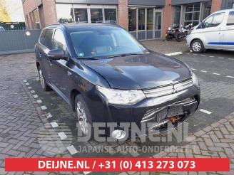 rozbiórka samochody osobowe Mitsubishi Outlander Outlander (GF/GG), SUV, 2012 / 2022 2.0 16V PHEV 4x4 2013/11
