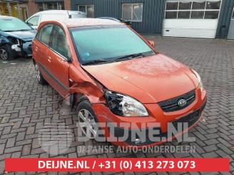 Vrakbiler auto Kia Rio Rio II (DE), Hatchback, 2005 / 2011 1.4 16V 2006/10