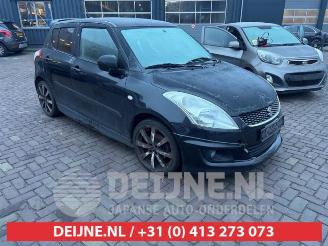 Coche siniestrado Suzuki Swift Swift (ZA/ZC/ZD), Hatchback, 2010 / 2017 1.2 16V 2011/6