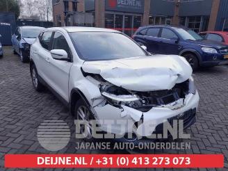 demontáž osobní automobily Nissan Qashqai Qashqai (J11), SUV, 2013 1.2 DIG-T 16V 2015/12
