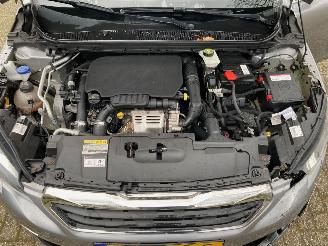 Peugeot 308 1.2 Automaat Style picture 21