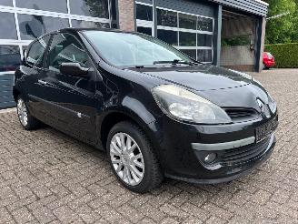  Renault Clio 1.6 16v Dynamique S 2007/1