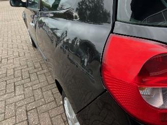 Renault Clio 1.6 16v Dynamique S picture 6