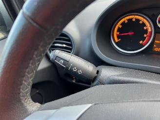 Opel Corsa 1.2i Edition Automaat picture 15