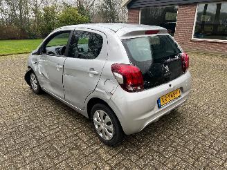 Peugeot 108 1.0 active apple carplay picture 5