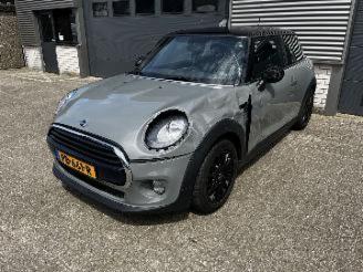 Damaged car Mini Cooper 1.5I 2017/5