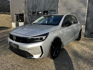 Auto incidentate Opel Corsa 1.2 TURBO / AUTOMAAT / CRUISE / PDC 2024/9