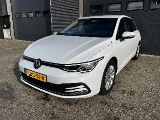 Vaurioauto  passenger cars Volkswagen Golf 1.0 TSI NAVI / CRUISE / PDC 2021/6