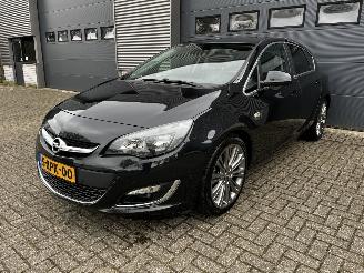 Vaurioauto  passenger cars Opel Astra 1.4 TURBO / LEER / NAVI / CRUISE 2014/9