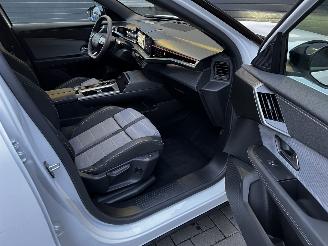 Opel Grandland 1.2 Turbo Hybrid / AUTOMAAT / NAVI / 360CAM / NIEUWSTE MODEL picture 9