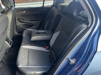 Volkswagen Golf 1.5 eTSI AUTOMAAT / NAVI / CRUISE / LED / ENZ ENZ picture 11