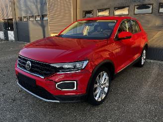 Avarii autoturisme Volkswagen T-Roc 1.5 TSI CAMERA / PDC / NAVI / STOELVERW /150PK 2020/4