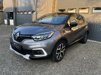 Avarii autoturisme Renault Captur 1.3 Tce AUTOMAAT / NAVI / CRUISE / PDC / CAMERA 2019/4