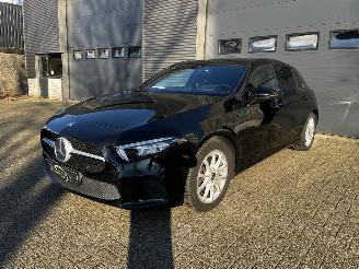 krockskadad bil auto Mercedes A-klasse 250 NAVI / CRUISE / LEER / 225PK 2019/4