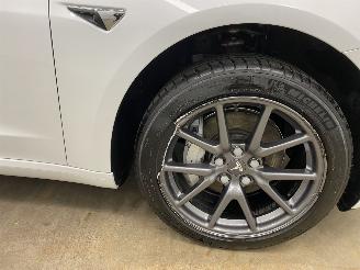 Tesla Model 3 Standard RWD Plus picture 15
