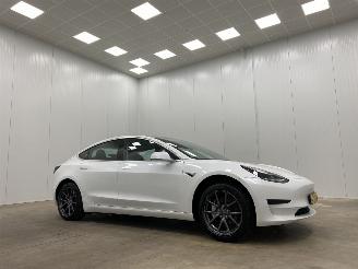 Damaged car Tesla Model 3 Standard RWD Plus 2019/9