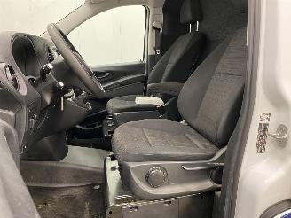 Mercedes Vito 110 CDI Lang Navi Airco picture 9