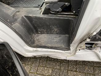 Peugeot Boxer 2.2 HDI L2H2 Airco picture 17