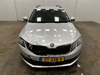 Skoda Octavia Combi 1.6 TDI DSG Edition Navi Clima picture 5