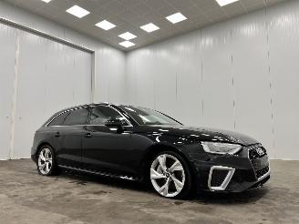 krockskadad bil auto Audi A4 Avant 45 TFSI Quattro S-Tronic S-Line Panoramadak 2024/1