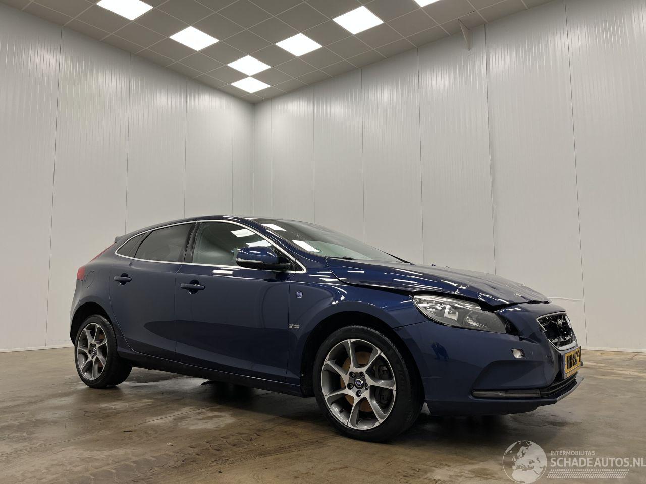 Volvo V-40 2.0 D4 Autom. Ocean Race Navi Clima