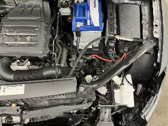 Volkswagen Golf 1.0 5-drs Navi Clima picture 16