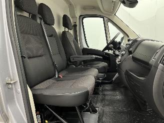 Peugeot Boxer 35 2.2 BlueHDI L3H2 Navi Airco picture 10