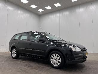 škoda osobní automobily Ford Focus Wagon 1.6i Airco 2006/4
