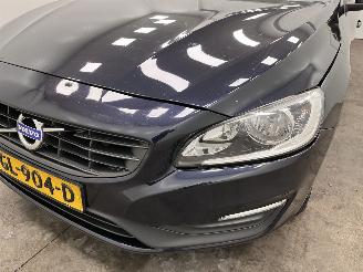 Volvo V-60 2.0 D2 Kinetic Navi Clima picture 15