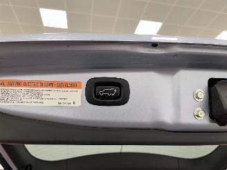 Mitsubishi Outlander 2.0 PHEV AWD Instyle+ Navi Clima picture 16