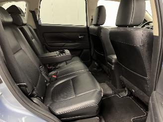 Mitsubishi Outlander 2.0 PHEV AWD Instyle+ Navi Clima picture 11