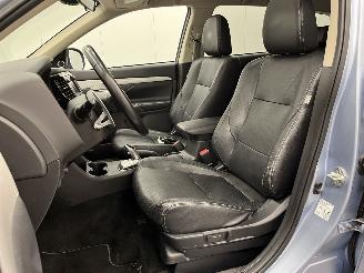 Mitsubishi Outlander 2.0 PHEV AWD Instyle+ Navi Clima picture 9