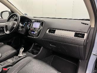 Mitsubishi Outlander 2.0 PHEV AWD Instyle+ Navi Clima picture 13