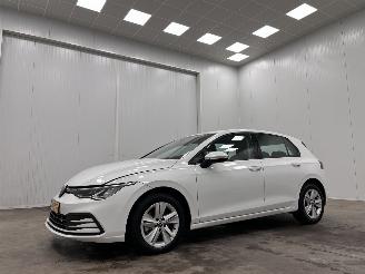 krockskadad bil auto Volkswagen Golf 1.0 TSI Life 5-drs Navi Clima 2023/6