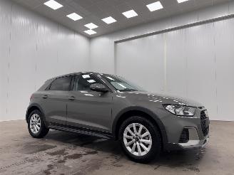 Coche accidentado Audi A1 30 TFSI S-Tronic Allstreet Navi Clima 2025/12
