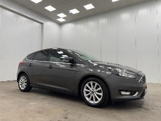 skadebil auto Ford Focus 1.0 5-drs Navi Clima 2017/2