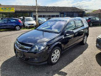 Damaged car Opel Astra 1.9dti 2005/1