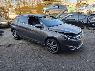 demontáž osobní automobily Peugeot 308 308 (L3/L8/LB/LH/LP) Hatchback 5-drs 1.2 12V e-THP PureTech 130 (EB2DTS(HNY)) [96kW] 2015/8