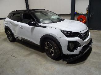 demontáž osobní automobily Peugeot 2008 1.2 THP AUTOMAAT 2024/1