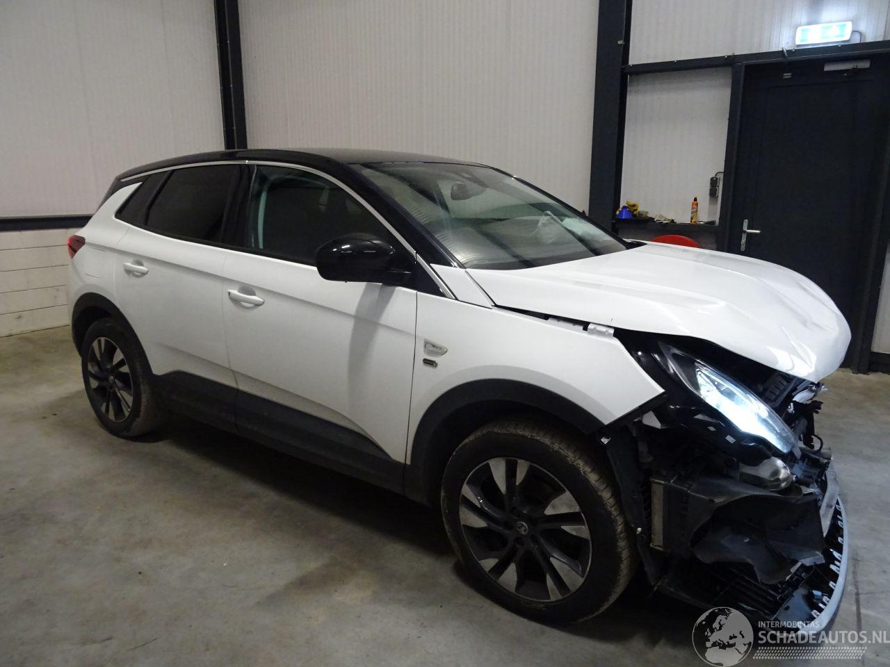 Opel Grandland 1.2 TURBO