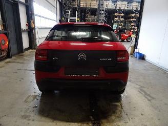 Citroën C4 cactus 1.2 VTI picture 2