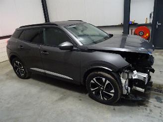 Salvage car Peugeot 2008 1.2 THP 2021/12