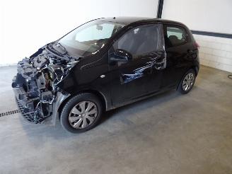 Peugeot 108 1.0 picture 3