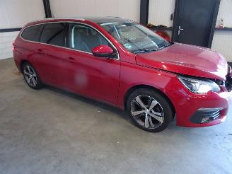Peugeot 308 1.2 THP picture 2