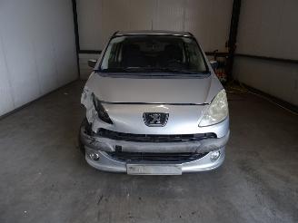 Peugeot 1007 1.4 picture 5