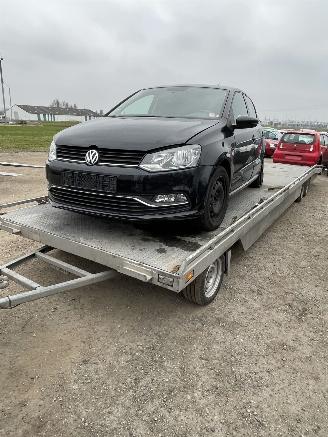 Salvage car Volkswagen Polo 6C 1.2 TSI 2015/1