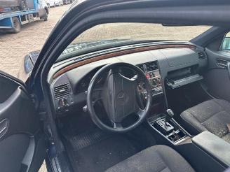 Mercedes C-klasse C (W202), Sedan, 1993 / 2000 1.8 C-180 16V picture 4