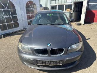 BMW 1-serie 1 serie (E81), Hatchback 3-drs, 2006 / 2012 118d 16V picture 2