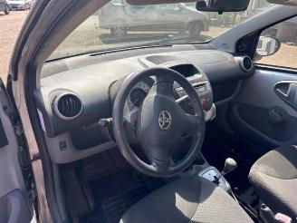 Toyota Aygo Aygo (B10), Hatchback, 2005 / 2014 1.0 12V VVT-i picture 4