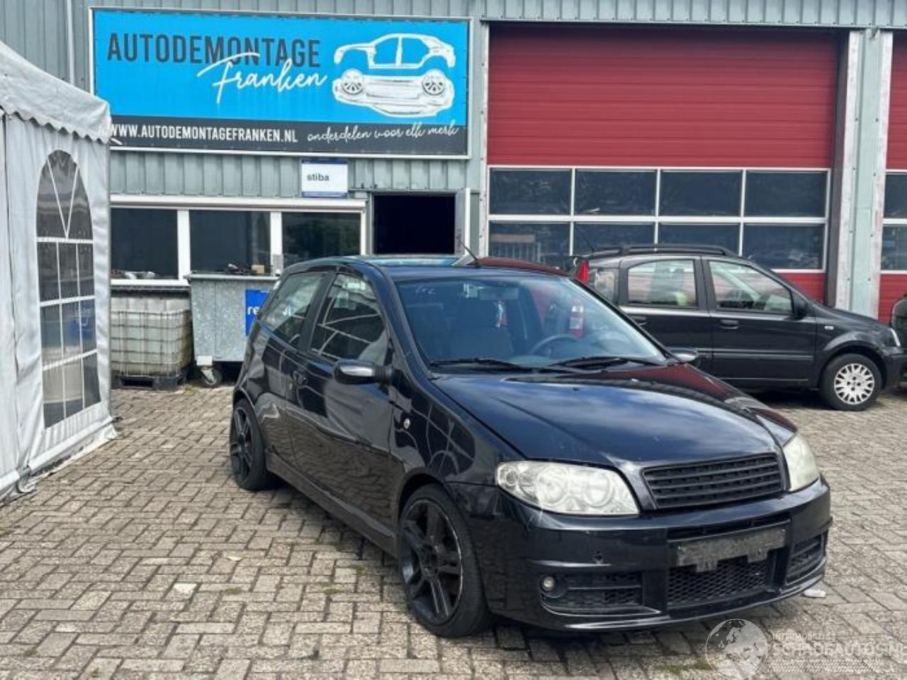 Fiat Punto Punto II (188), Hatchback, 1999 / 2012 1.8 16V Abarth